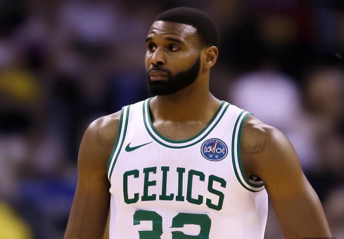 NBA东部晋级形势：凯尔特人锁定淘汰赛，活塞奇才黄蜂猛龙出局，中游球队竞争白热化，剩余赛程如何影响最终排名？